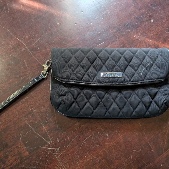 Vera Bradley Black Quilted Wristlet‎ - Picture 1 of 4